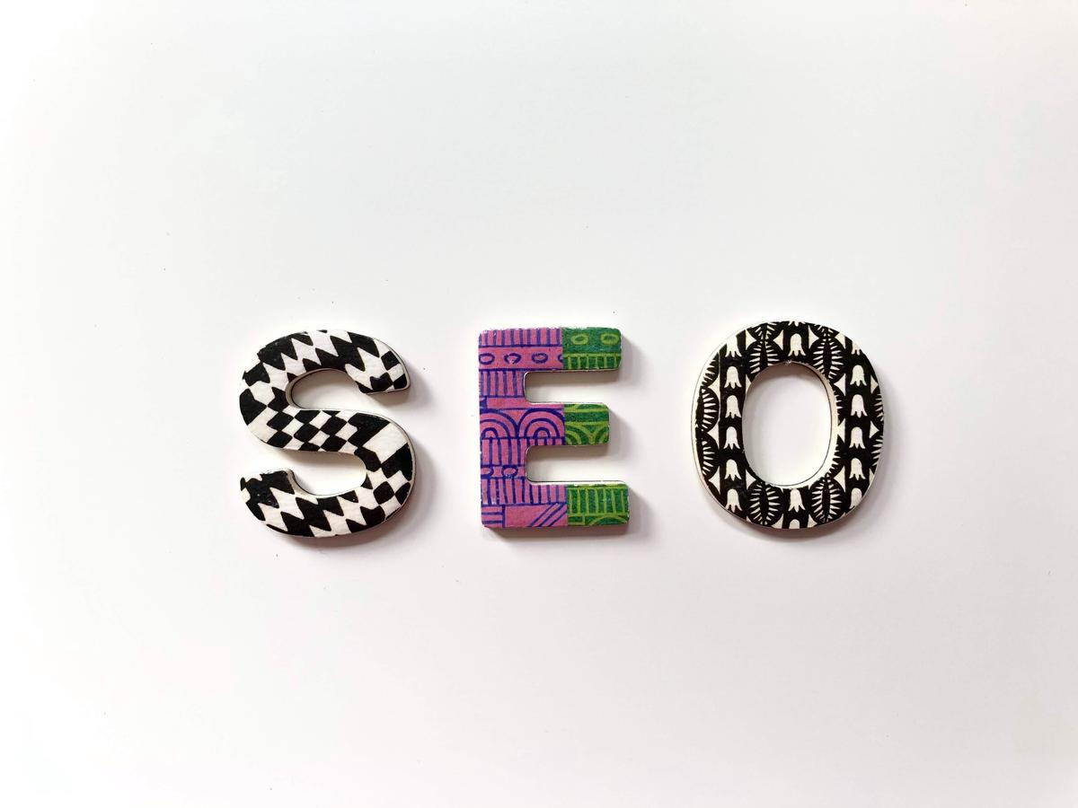 Image illustrating the concept of buying backlinks and its impact on SEO